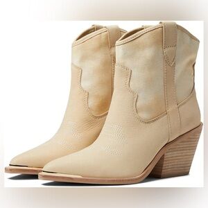 NWOT Dolce Vita Nashe boot 8.5